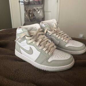 Jordan 1 retro high OG “Seafoam”